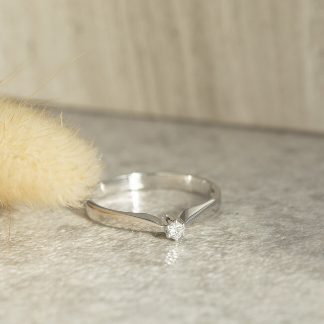 White gold solitaire ring with diamond 14 kt* new