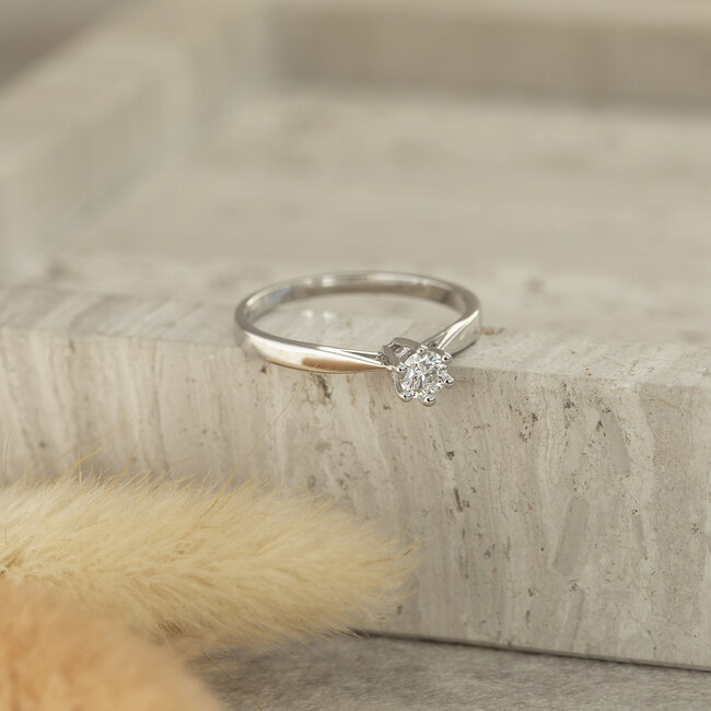 Witgouden solitair ring met diamant 14 krt* nieuw