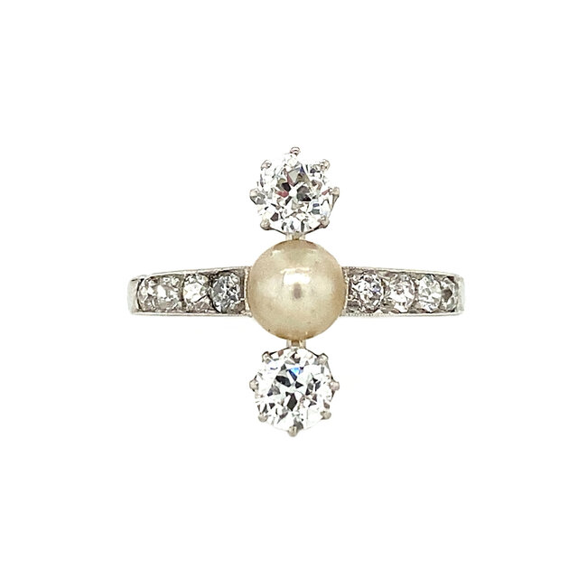White gold ring with pearl and diamond 14 karat