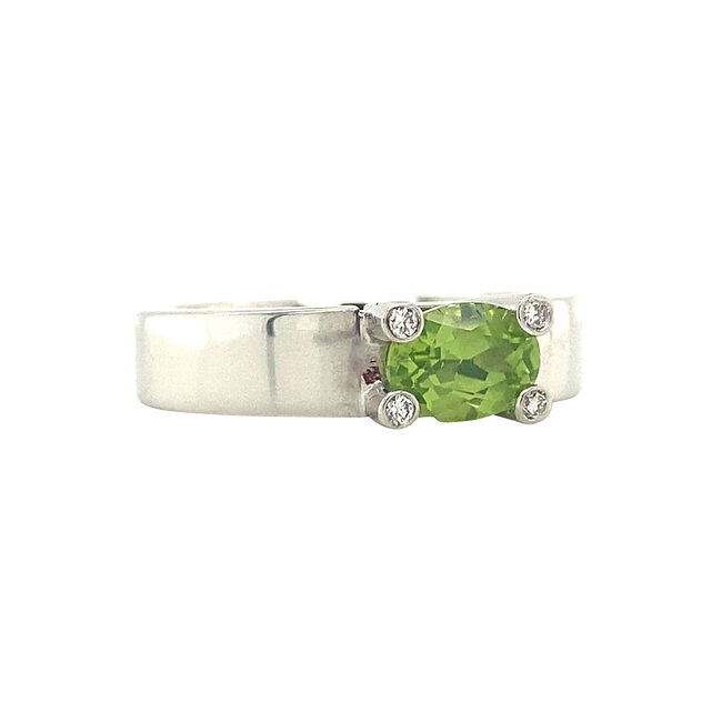 White gold ring with peridot and diamond 14 karat