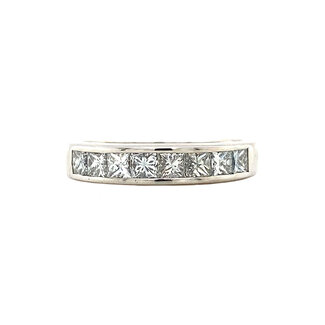 White gold row ring with diamond 18 crt