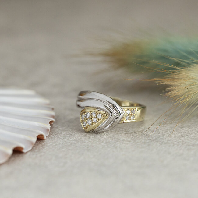 Gold ring with diamond 14 karat