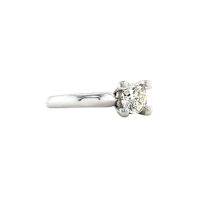 White gold solitaire ring with diamond 0.50ct. 18 karat