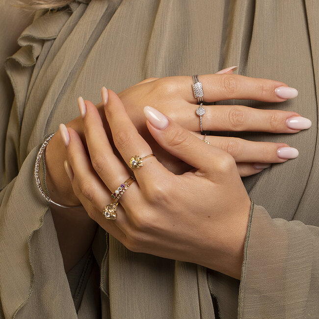 Goldener Ring mit Diamant 18 kt