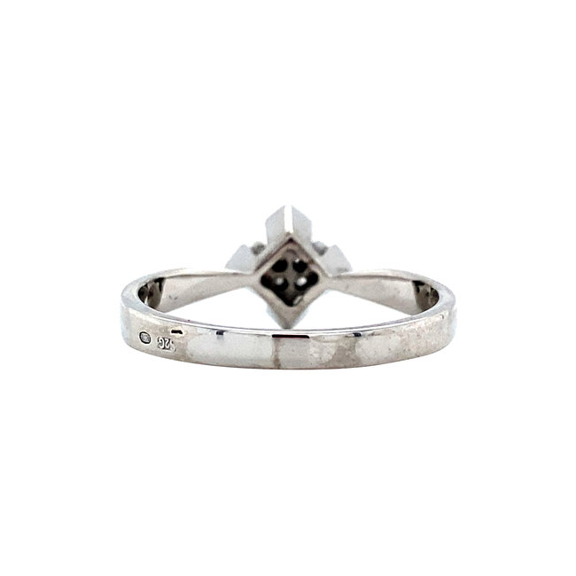 White gold ring with diamond 14 karat
