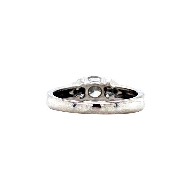Platina ring met diamant 850