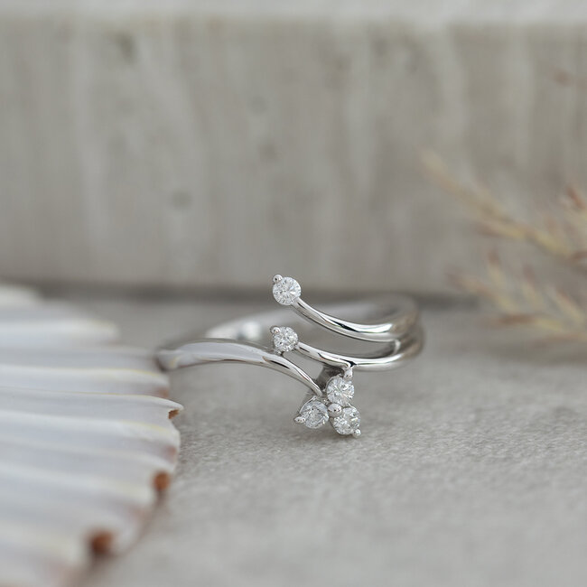 White gold ring with diamond 14 kt