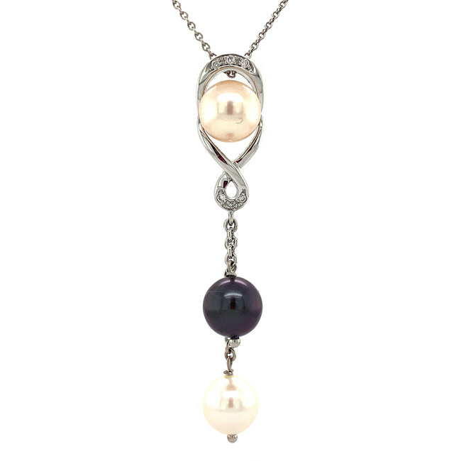 Witgouden hanger met parels en diamant 18 karaat