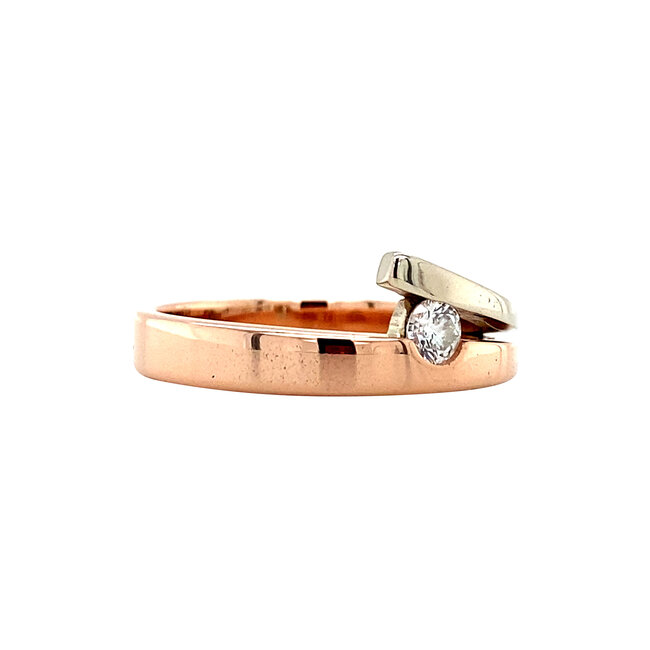 Rose gold ring with diamond 18 karat
