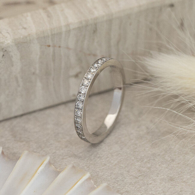 Witgouden alliance ring met diamant 18 karaat