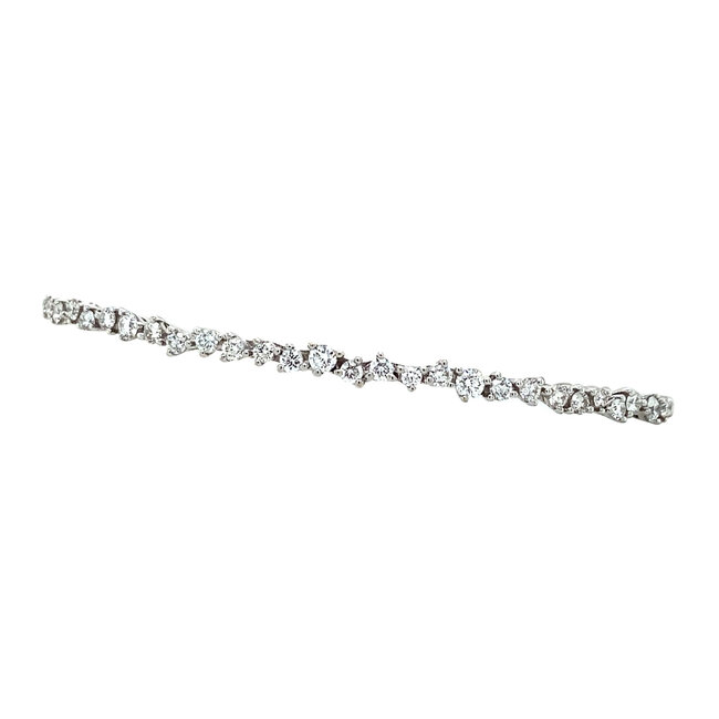 White gold bracelet with 18 carat diamond