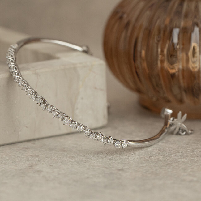 Witgouden armband met diamant 18 karaat