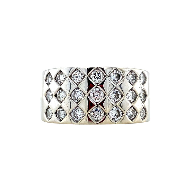 Weißgoldring mit 14 Karat Diamant