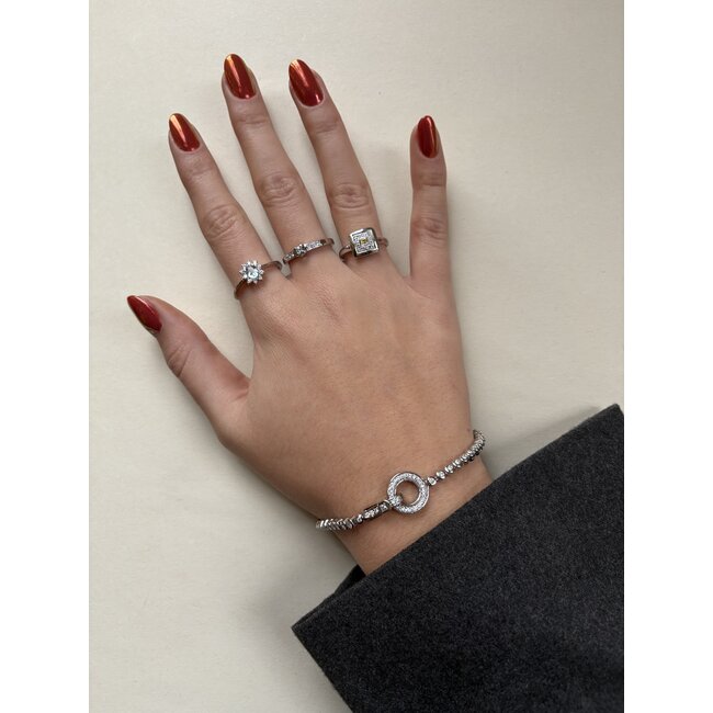 White gold ring with diamond 18 karat