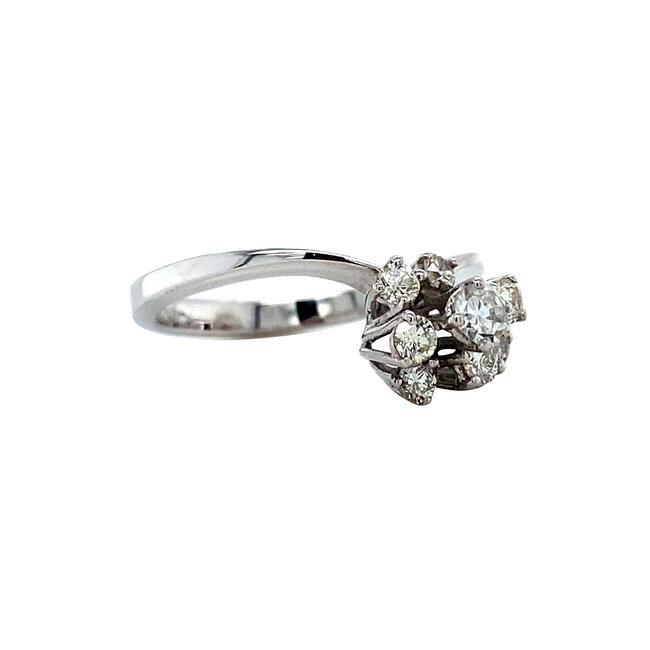 White gold ring with diamond 14 karat