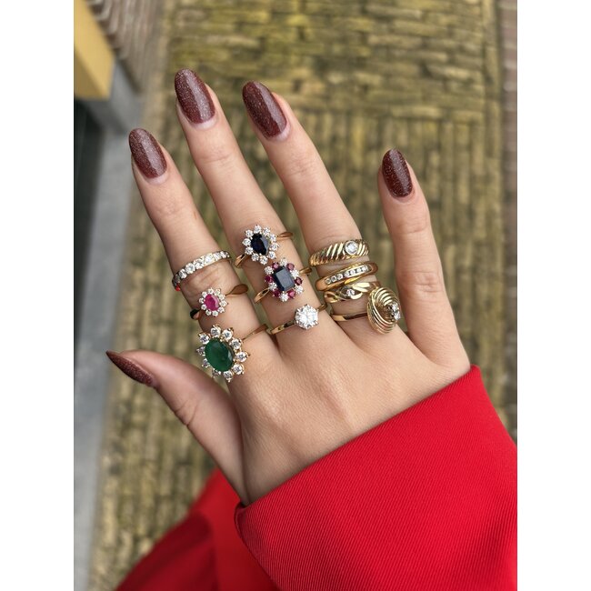 Gouden entourage ring met diamant en saffier 14 karaat* Nieuw