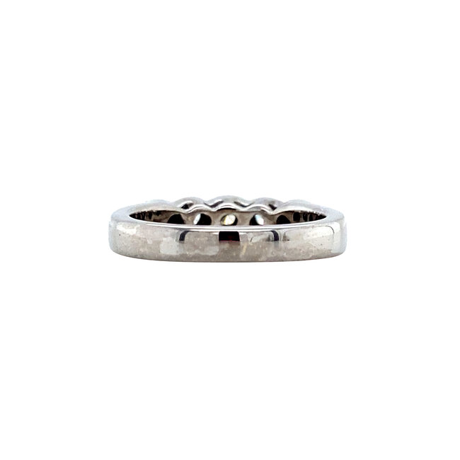 White gold row ring with diamond 18 karat