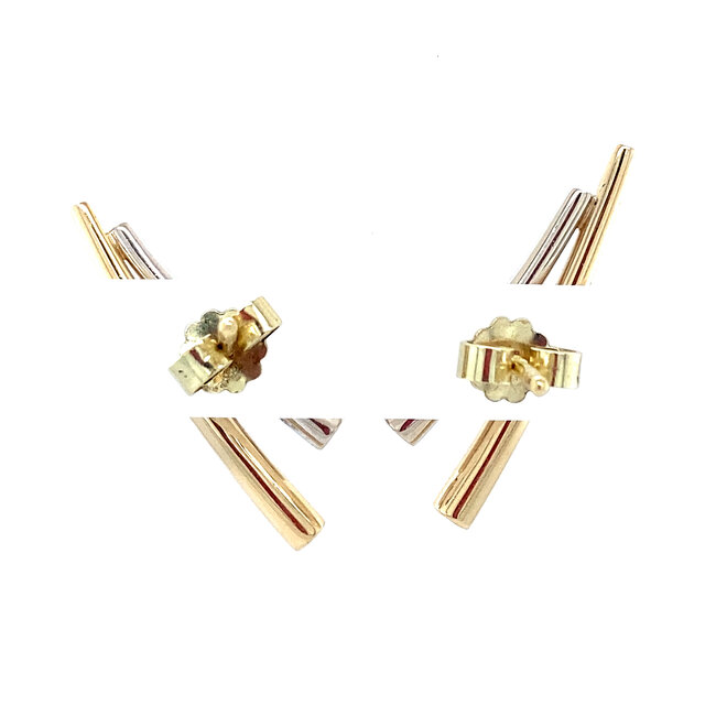 Gouden oorstekers met diamant 14 karaat