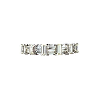 Witgouden ring met diamant 18 karaat