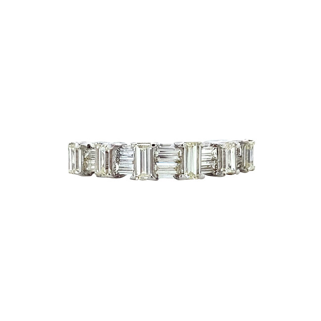 Witgouden ring met diamant 18 karaat