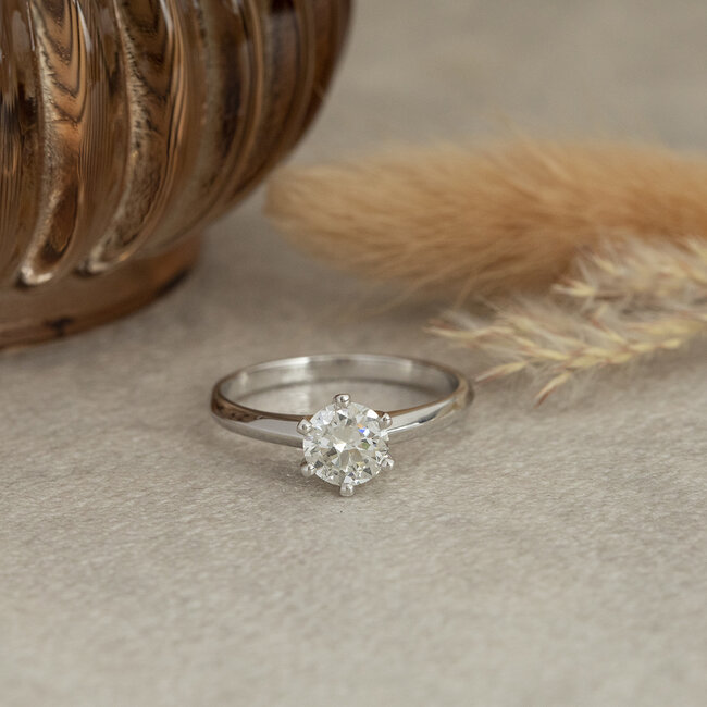 White gold solitaire ring with diamond 0.86ct. 14 karat* new