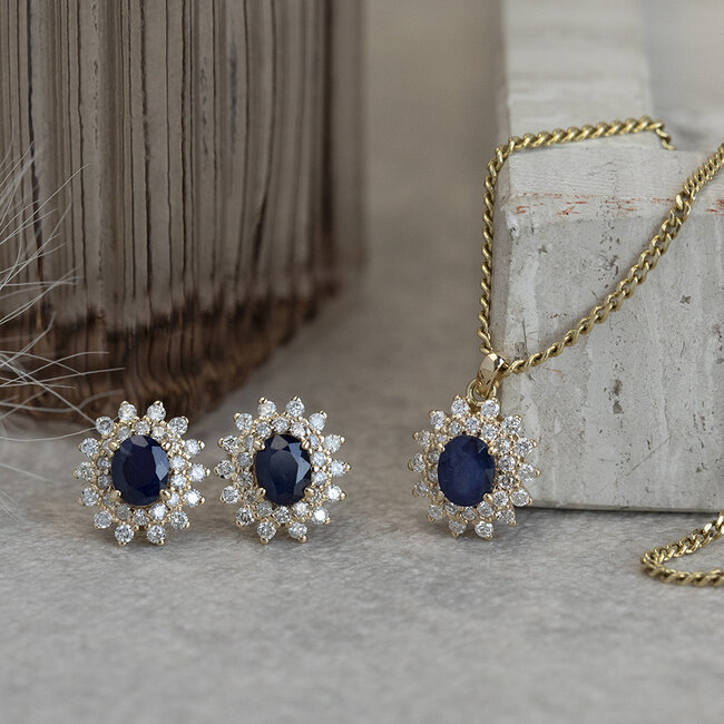 Gold entourage stud earrings with diamond and sapphire 14 karat* new