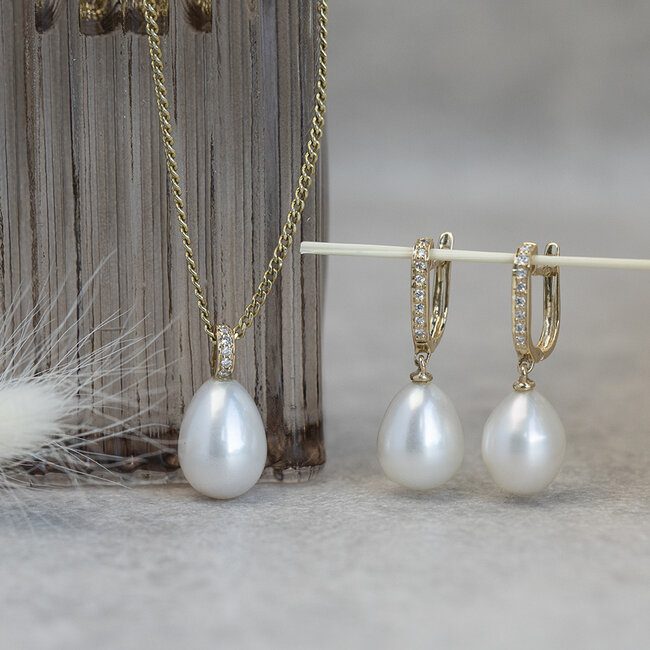 Goldener Anhänger mit Perle und Diamant 14 Karat* Neu