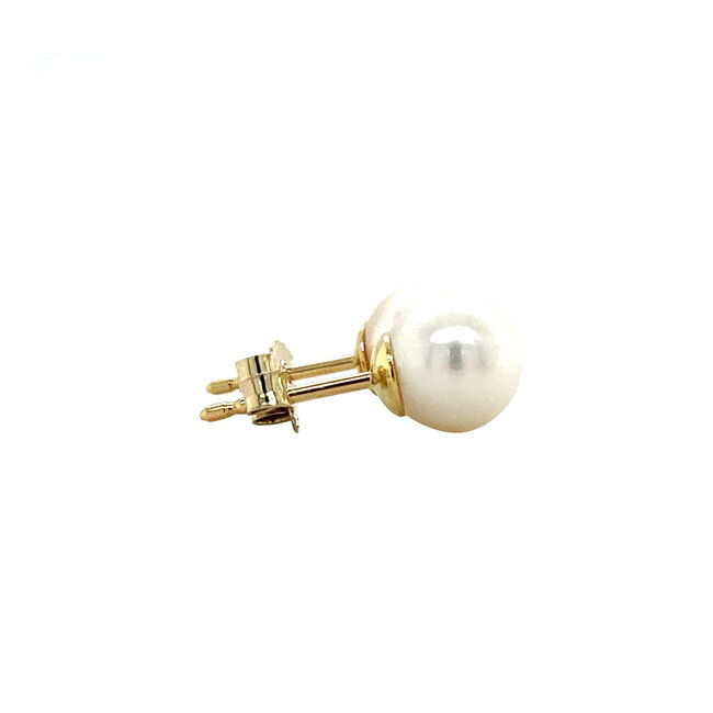 18 karat gold stud earrings with white pearl