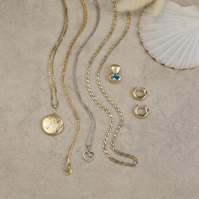 Gouden medaillon met gravure 14 karaat