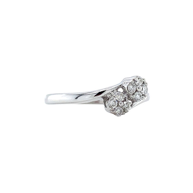 White gold ring with diamond 14 karat