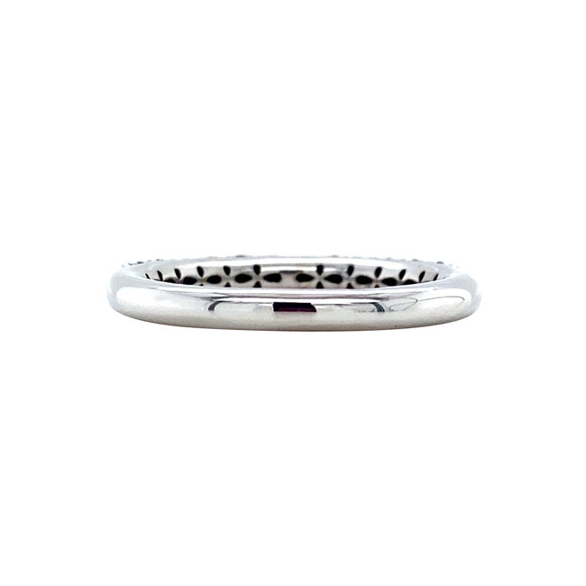 White gold pave ring with diamond 18 karat