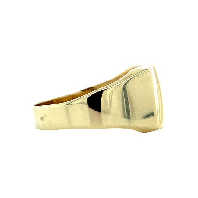 Gold signet ring with zirconia 14 karat