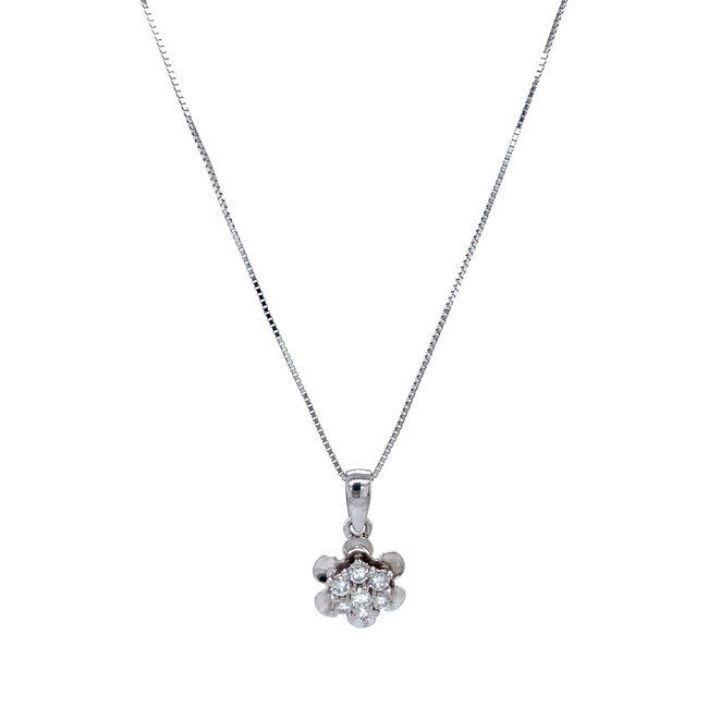 Weißgoldenes Collier mit Entourage-Anhänger 14 Karat