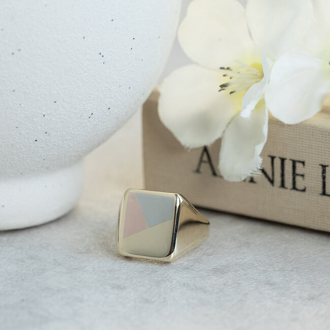 Tricolour gold signet ring 14 karat