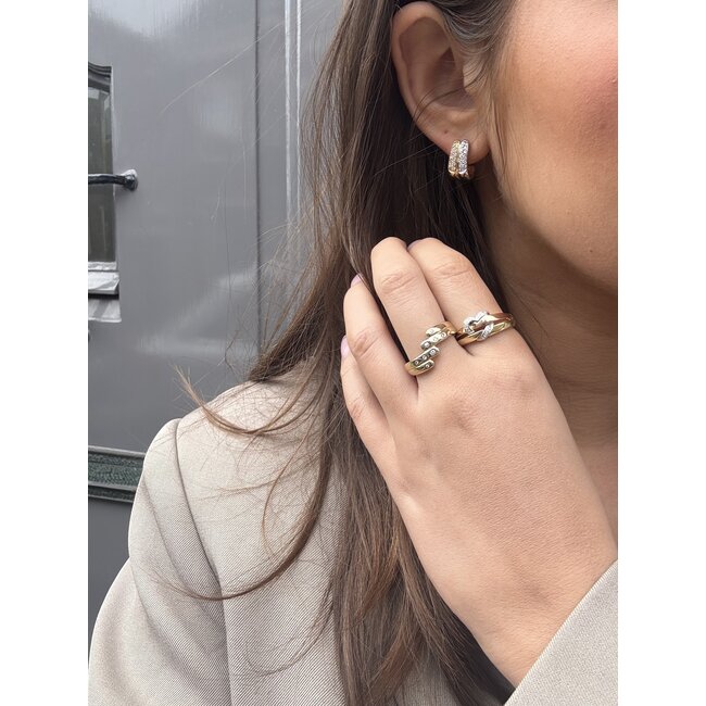 Gouden oorsieraden met diamant 18 karaat