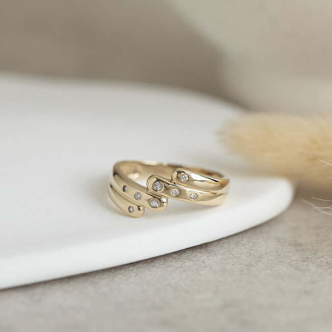 Gouden ring met diamant 14 karaat