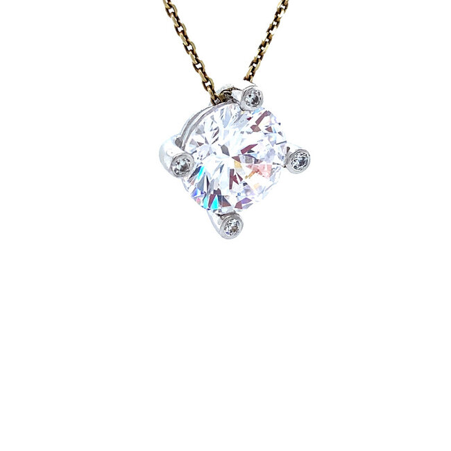 White gold pendant with zirconia 14 karat