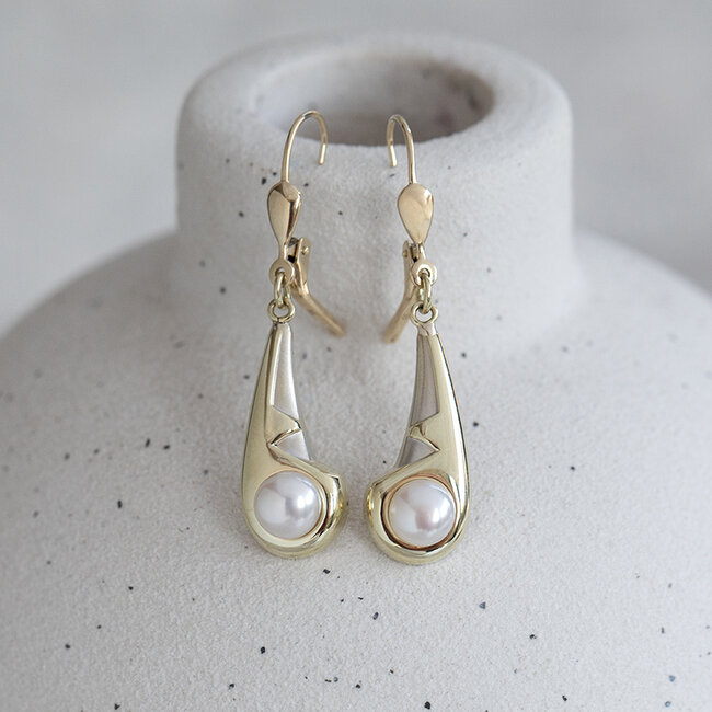 Gold earrings with pearl 14 karat