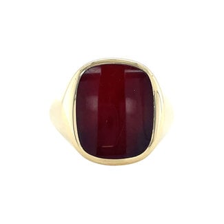 Gold signet ring with carnelian 14 kt