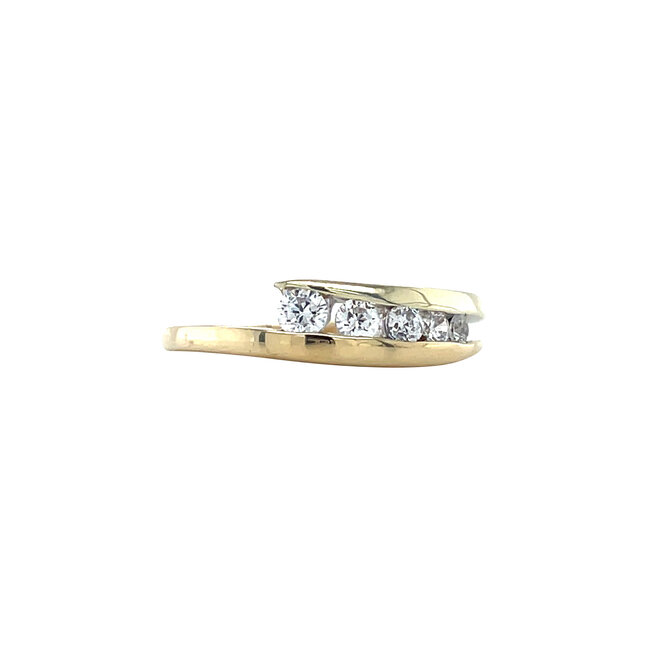 Gold hammered ring with zirconia 14 kt