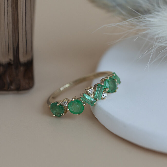 Gold ring with emerald and diamond 14 kt* new