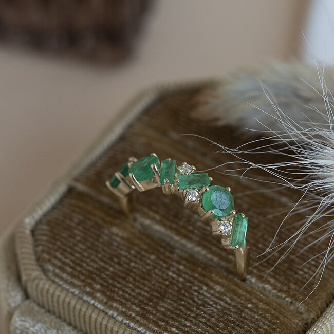 Gouden ring met smaragd en diamant 14 krt* nieuw