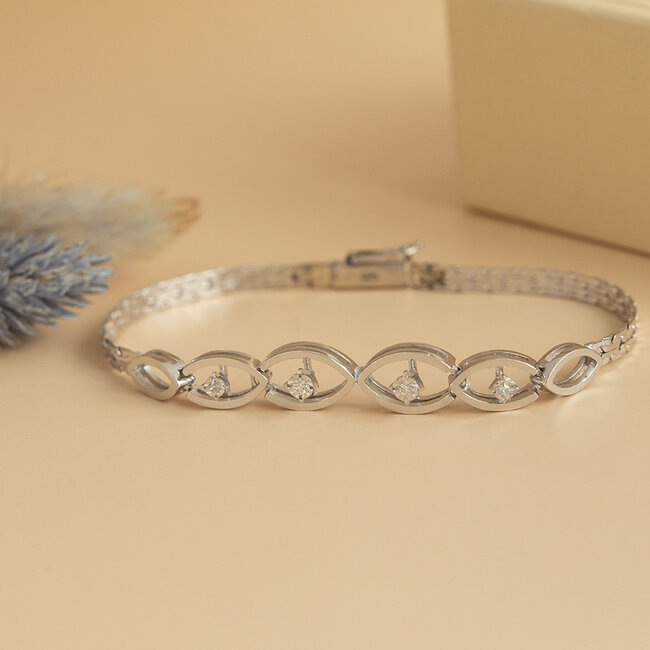 Witgouden armband met diamant 14 karaat