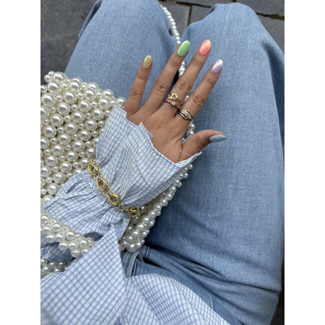 Goldener Solitärring mit Diamant 14 Karat