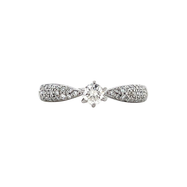 White gold ring with diamond 14 karat