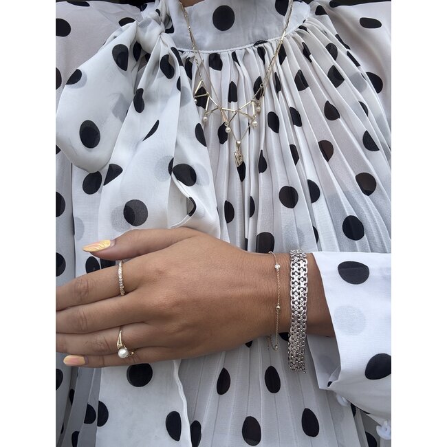 Goldener Choker mit Perlen 14 Karat