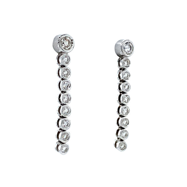 Witgouden oorstekers met diamant 14 krt