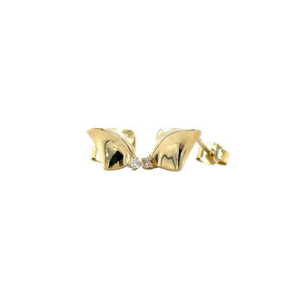 Gouden oorstekers met diamant