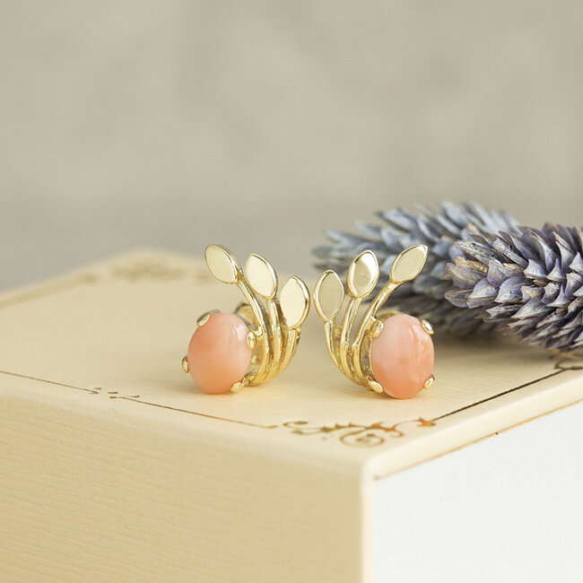 Gold earrings with angel skin coral 14 carat