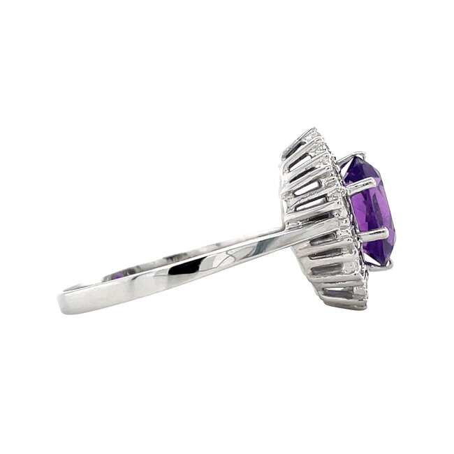 Witgouden entourage ring met amethist en diamant 14 karaat